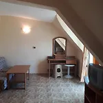 Palace 3*