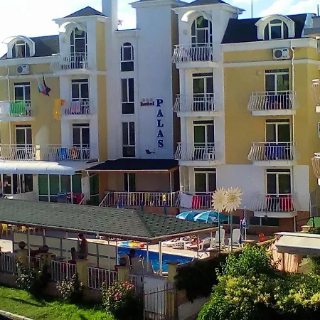 Hotell Palace 3*